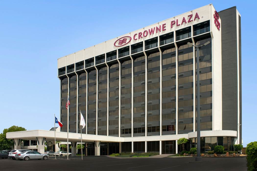 Crowne-Plaza-photo.jpg
